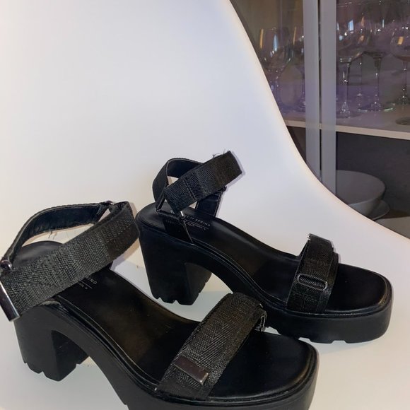 NEW CALL IT SPRING Veronika Heeled sandals - Lug soles size 8W - Picture 2 of 3